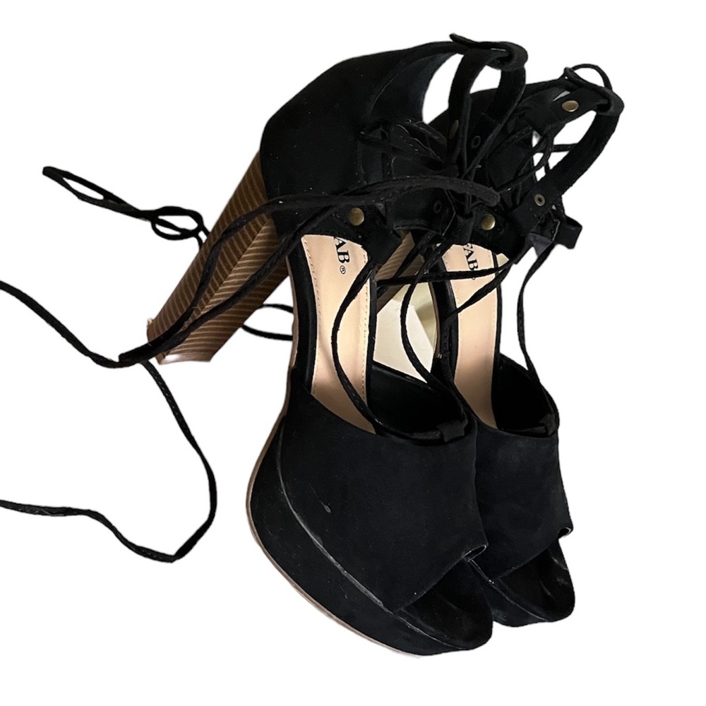 Black lace up heel